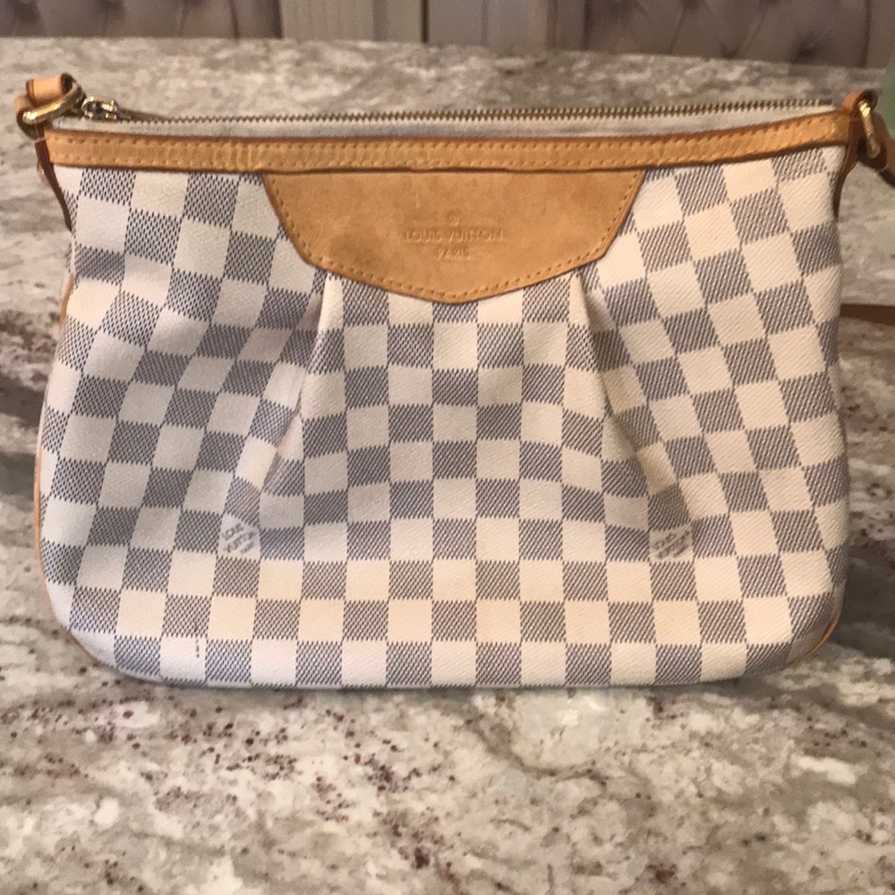Louis Vuitton Siracusa  crossbody